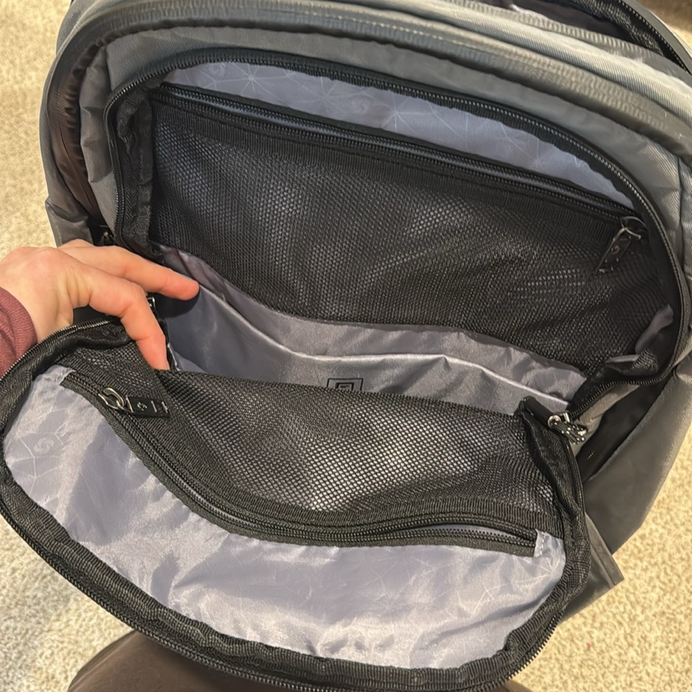 Samsonite backpack - Picture 2 of 9